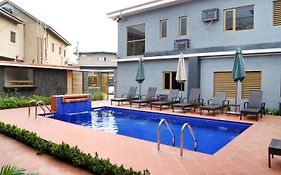 Kings Celia Hotel & Suites